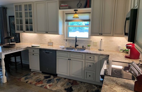 Springfield Cottage | Relax here. Small town charm a short drive to Savannah, Hilton Head, and Pooler.