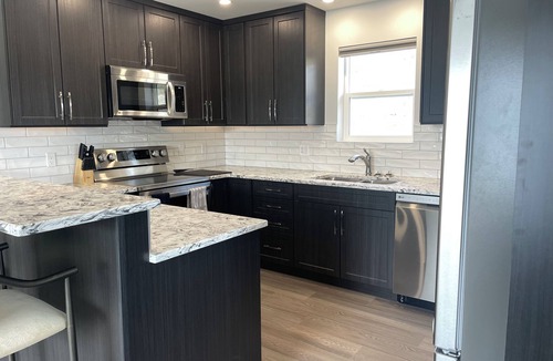 Vernon Apartment | Relax on the deck and enjoy the beautiful lake views in Vernon, (North Okanagan)