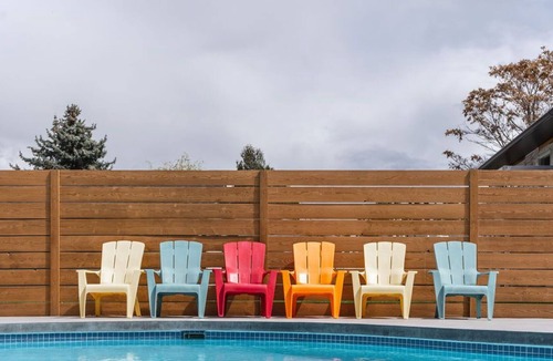 South Pandosy House | Relax, Sip & Stay: Pool, Hot Tub, Bar, Close to DT