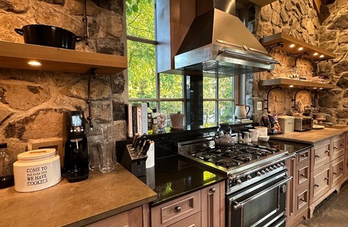 Marpole House | Relax, unwind, and feel at home. Your perfect vacation getaway