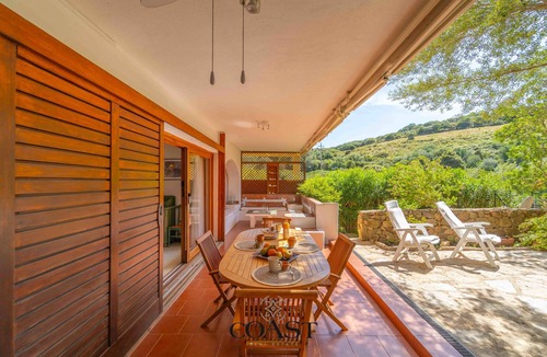 Portisco Apartment | Relaxing Garden | Family-Friendly, Garden, Beaches