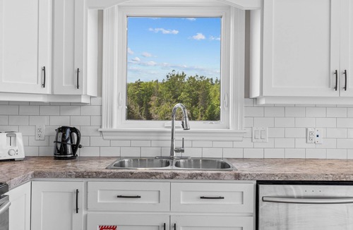 Stanley Bridge House | Relaxing Island Getaway Near Golf Beaches and Dining