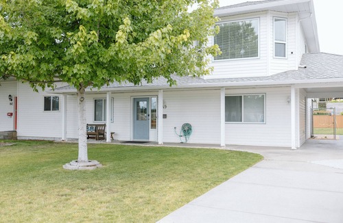 Rutland House | Relaxing Okanagan Getaway