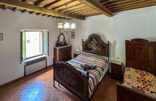 Piancastagnaio House | Renee House