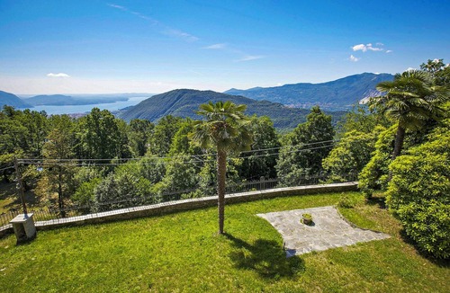 Comero Apartment | Residence alle Ville No. 03 by Lago Reisen