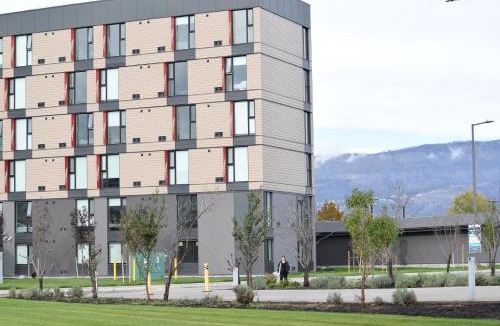 South Pandosy Apartment | Residence & Conference Centre - Kelowna