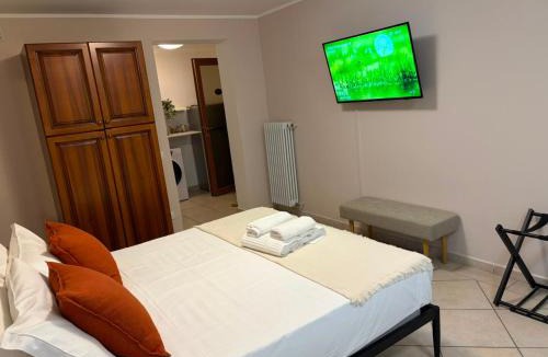 Cannobio Apartment | Residence Villa Margherita WITH POOL & HYDROMASSAGE