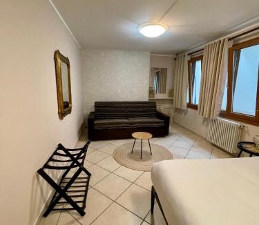 Cannobio Apartment | Residence Villa Margherita WITH POOL & HYDROMASSAGE