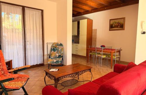 Lido dei Pini House | RESIDENZA I GIRASOLI - Spacious private house near the sea, quiet residential area - Lido dei Pini ANZIO