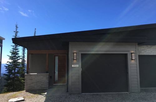 Silver Star Mountain House | Ridge Duplex with Laundry and Private Hot Tub - Great Sunsets Too!