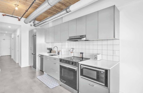 East Village Apartment | Riverfront Apartment in East Village w/Sauna