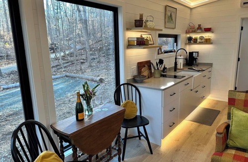 Elon House | Riverside Studio | Trails, Views, Firepit, Hammock