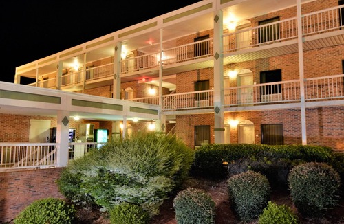 St. Andrews Hotel | Rodeway Inn Harbison Area