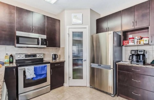 Southwest Calgary House | Rome, Sweet Home. Spacious 4 Bedroom Single detached house - 60 mins to Banff.
