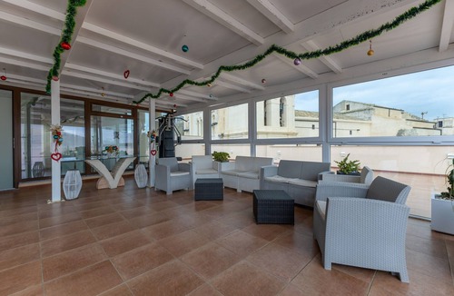 Licata Apartment | Room 'Al Duomo - Junior Suite' with Shared Terrace, Wi-Fi and Air Conditioning