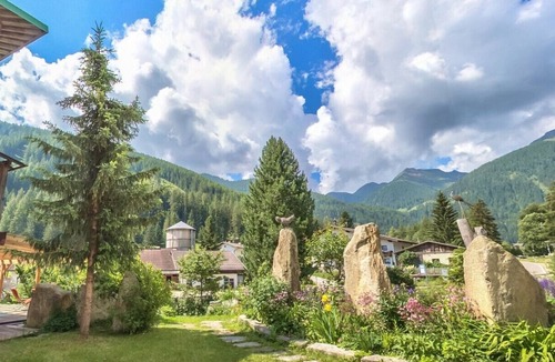 Rio Bianco Apartment | Room 'Naturidyll Mitterbach 2' with Mountain View, Private Terrace and Wi-Fi