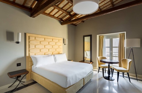 Trapani City Centre Hotel | Room of Andrea