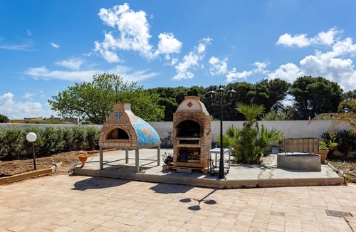 San Leonardo House | Room 'Ponente' with Sea View, Wi-Fi and Air Conditioning