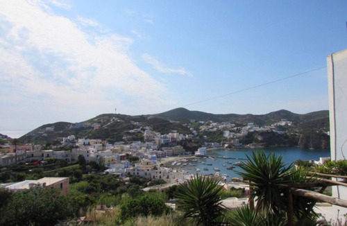 Ponza Apartment | Room 'Villa Le Palette - Ginestre' with Sea View, Wi-Fi and Air Conditioning