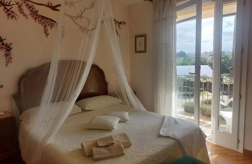 Marsala Apartment | Room with Pool View, Shared Pool, Wi-Fi and Air Conditioning
