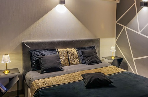 Monte di Pieta Apartment | Rouge Suite - Jacuzzi in Palermo Center