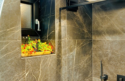 Monte di Pieta Apartment | Rouge Suite - Jacuzzi in Palermo Center