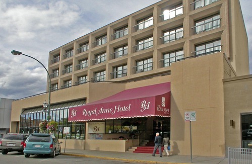Kelowna Central Business District Hotel | Royal Anne Hotel
