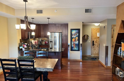 Town Centre Condo | RUNDLE CLIFFS- Luxury Condo- 5 minute walk to Main Street Canmore.