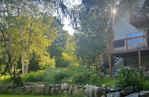 Saint-Gabriel-de-Brandon Ski Chalet | Rustic Villa | 3 Bedrooms, Fireplace, Pet-Friendly & Near Lac Maskinongé