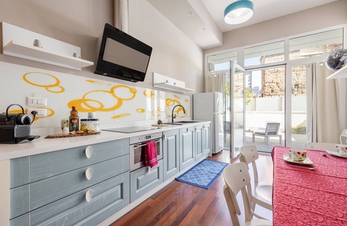 Palermo Apartment | Sacra Famiglia Ausonia Apartment: History and Modern Comfort by the Sea