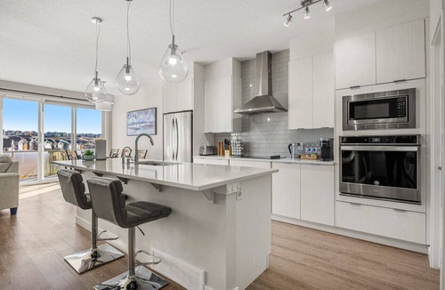 Sage Hill House | Sage Hill Home » King Bed » Fireplace