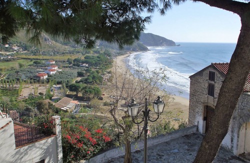 Itri Villa | Saha tourist accommodation among olive trees and sea view