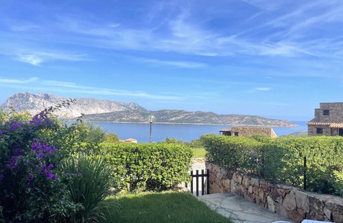 Capo Coda Cavallo House | SAN TEODORO PUNTA EST GIARDINO E VISTA MARE