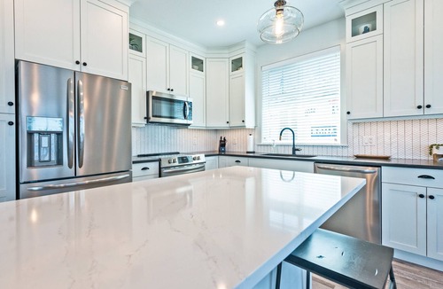 Osoyoos House | Sandhill Perch - Views! Golf Cart & Boat Slip included.