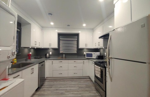 Newton Villa | Sarla Villa Surrey 2 Bed room 2 Washroom