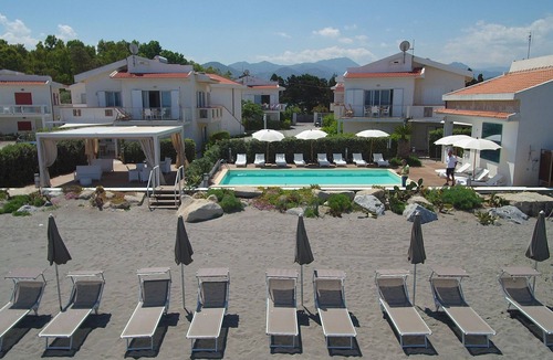 Marchesana Apartment | Schöne Ferienwohnung am Meer by Interhome