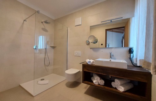 Collalbo Apartment | Schartneralm, pine
