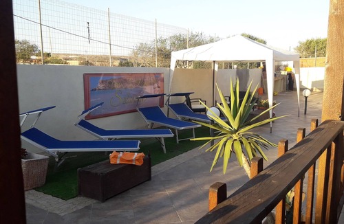 Lampedusa Condo | Seaside apartment with barbecue and outdoor furniture