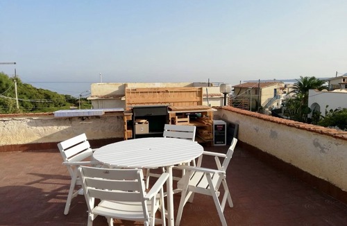 Trappeto House | Second floor apartment in villa