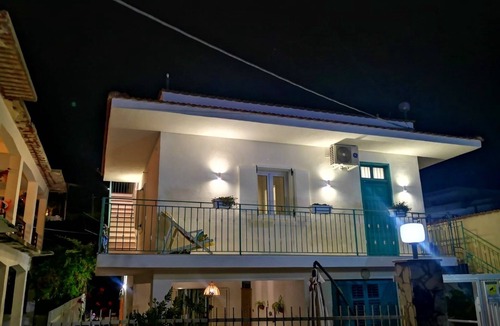 Trappeto House | Second floor apartment in villa