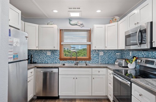 Whalehead Beach House | Second Wind: Oceanside with Views, Close to Beach and Lighthouse!