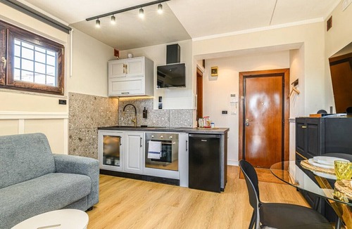 Zona XVI Torrenova Apartment | Secret Rooftop Suite – Tor Vergata Metro C