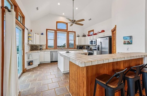 Pine Island House | Semi-Oceanfront, Close to Beach, Private Pool, Poolside Bar, Theatr Rm- PI226, Sea Bright