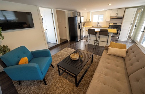 Oliver House | Serenity: Rockcliffe Getaway