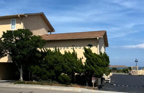 Kure Beach Hotel | Seven Seas