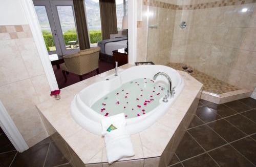 Osoyoos Cabin | Shiraz Villa