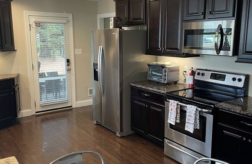 North Hills House | Shop, Dine, Relax, & Explore at North Hills Main