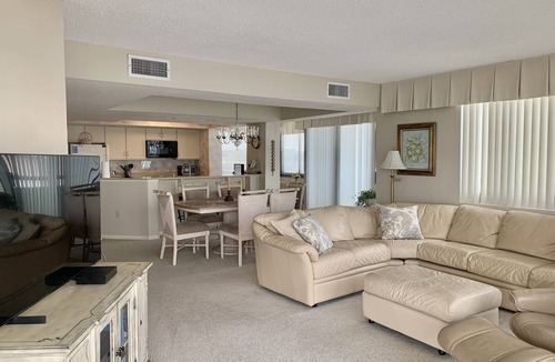 Crescent Beach Condo | Shoreham Towers II - Corner Unit - Wrap-around Ocean Views