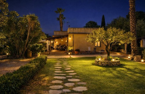 Pietraperzia House | Sicily Authentic Cottage, Outdoor Hot Tub & Century-Old Olive Park, Donna Caterina House