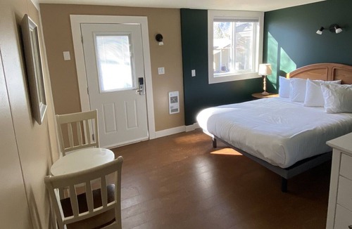 Keremeos Apartment | Similkameen Wild 5-BDR Homestead Suite Immersed in Nature and on the River
